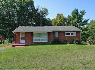 4824 Peach Tree Dr NW, Roanoke, VA 24017