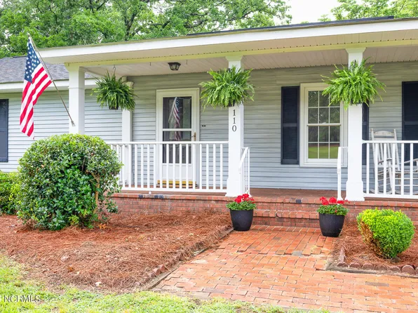 110 Shenandoah Road W, West End, NC 27376