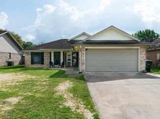 5680 Phyllis Ln, Beaumont, TX 77713