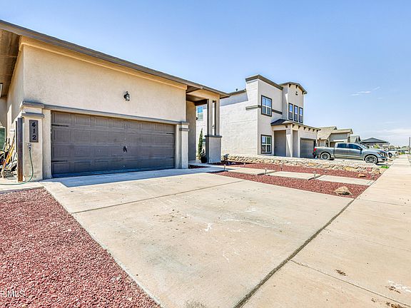 3rd image of 412 Villa Sol Ct