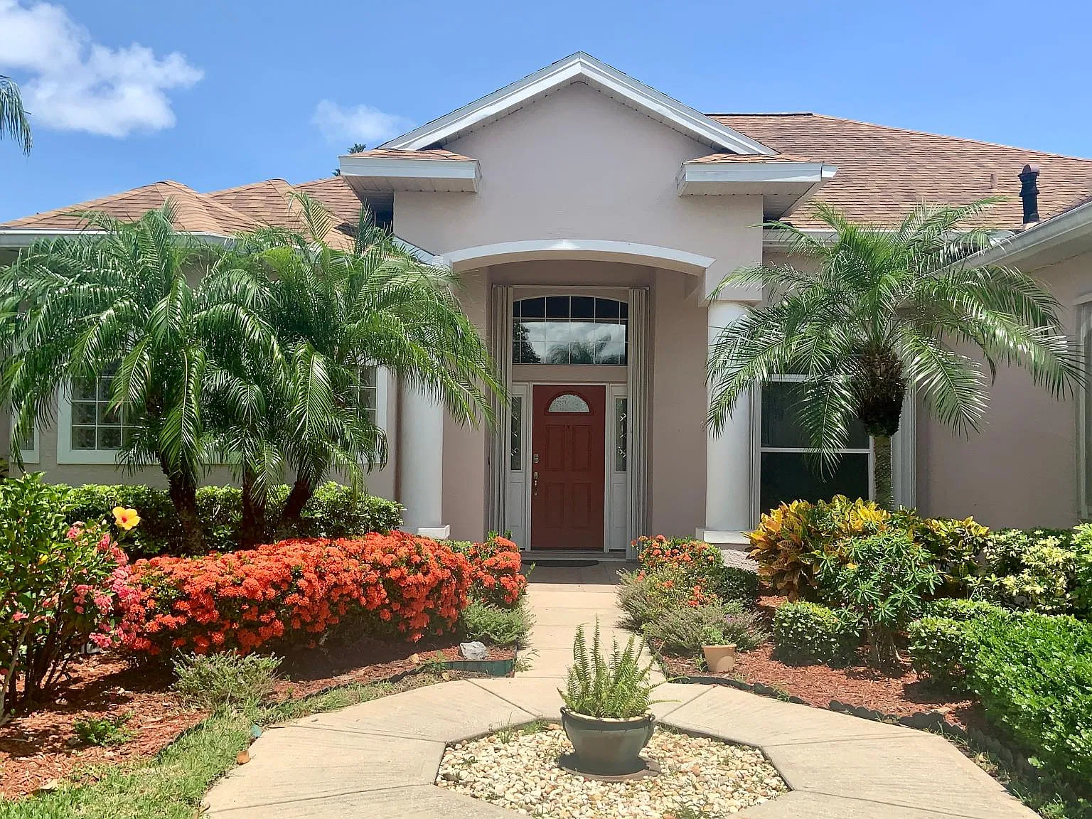 3 bed, 1869 sqft, $2,800 — Photo 2