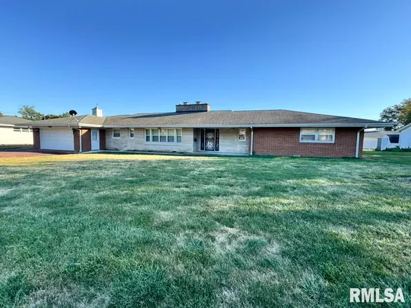 512 Sunset Ct, Rushville, IL 62681