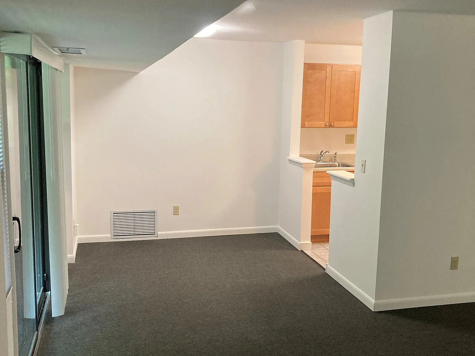 2 bed, 1100 sqft, $1,850 — Photo 3