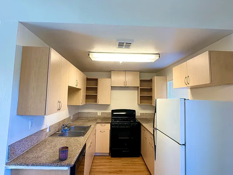 Vanowen St — Photo 3