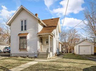 131 S Porter St, Elgin, IL 60120