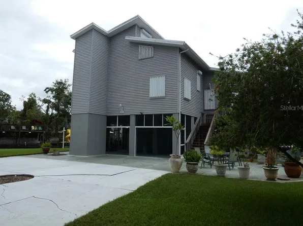 5260 Tuna Ln, Weeki Wachee, FL 34607