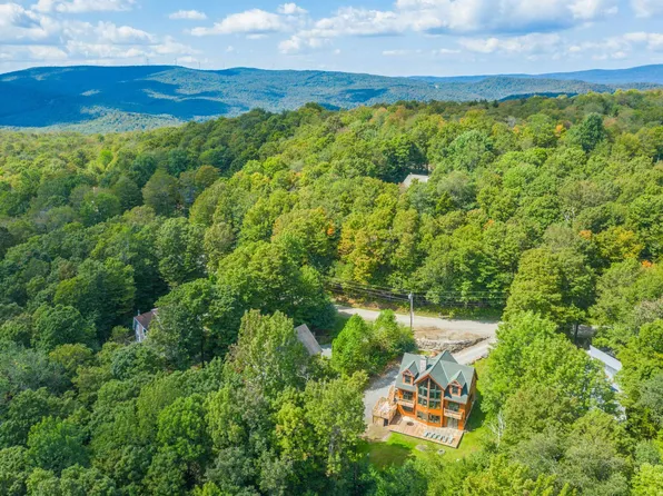 32 Snow Shoe Road, Wilmington, VT 05363
