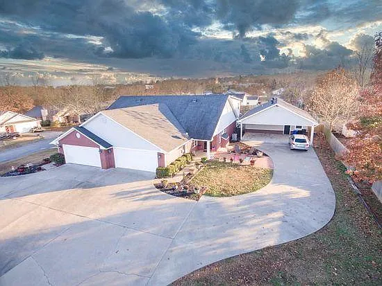 406 Rena Rd