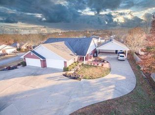 406 Rena Rd, Van Buren, AR 72956