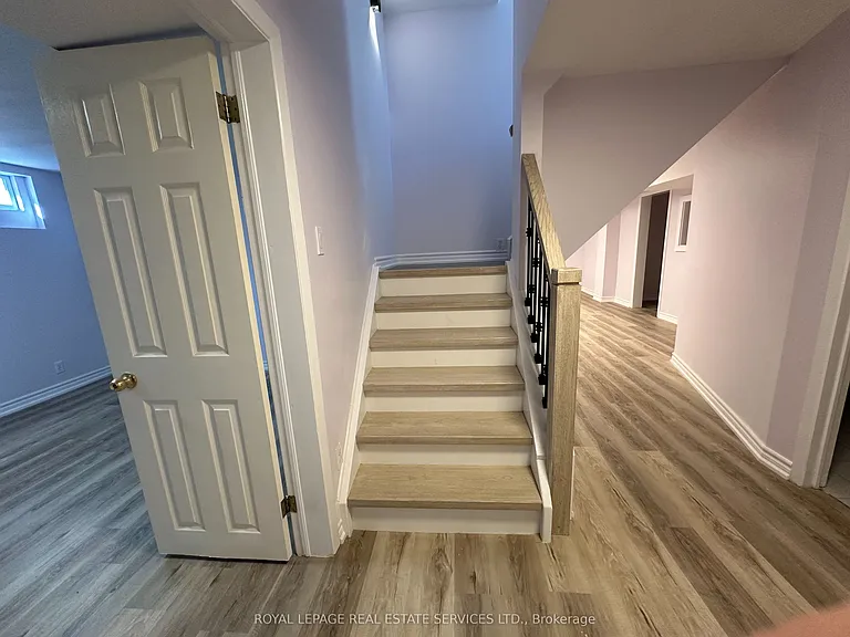 1301 Holton Heights Dr #LWR LVL — Photo 3