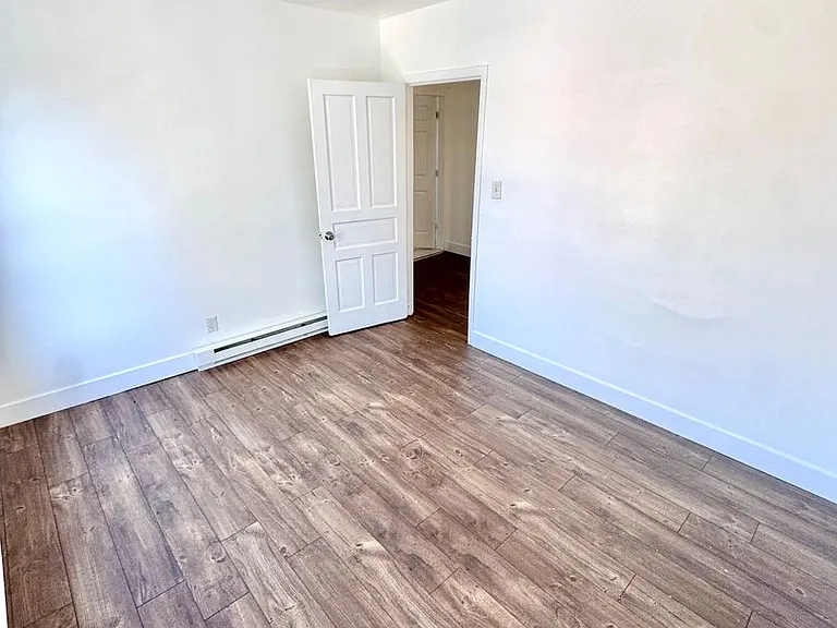 535 W Tilghman St — Photo 21