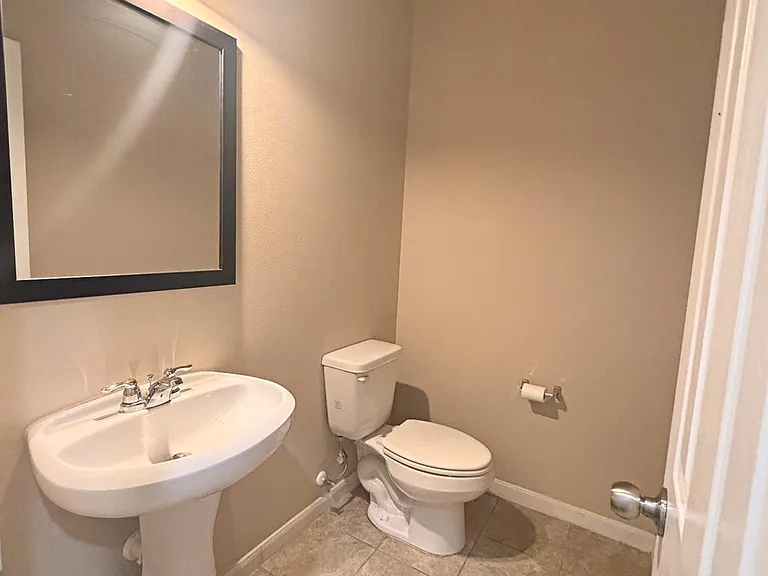 17145 Wilthorne Gardens Ct — Photo 8