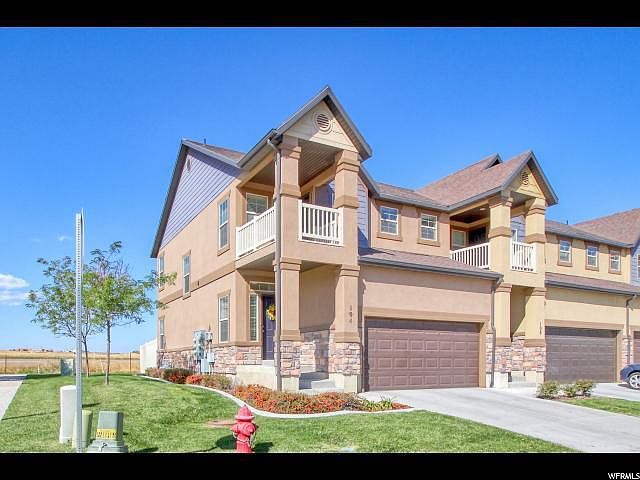 1st image of 104 E Carbonell Way