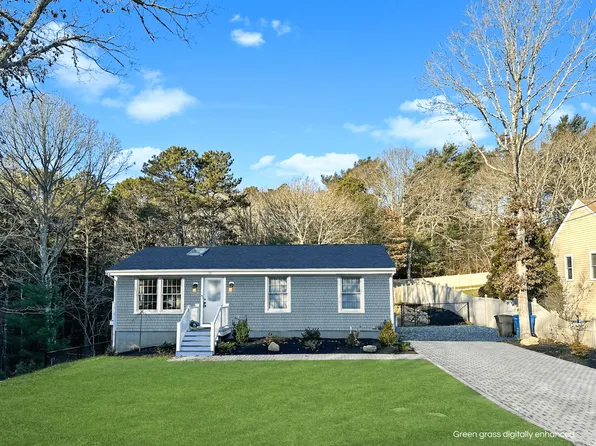 11 Galleon Dr, East Falmouth, MA 02536