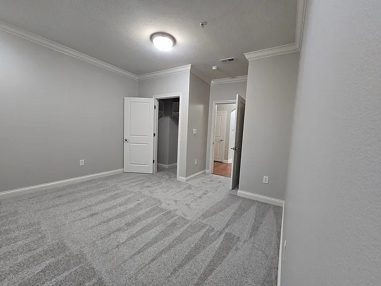 Pinnacle on Meridian — Photo 18