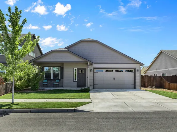 2546 NW Glen Oak Ave, Redmond, OR 97756