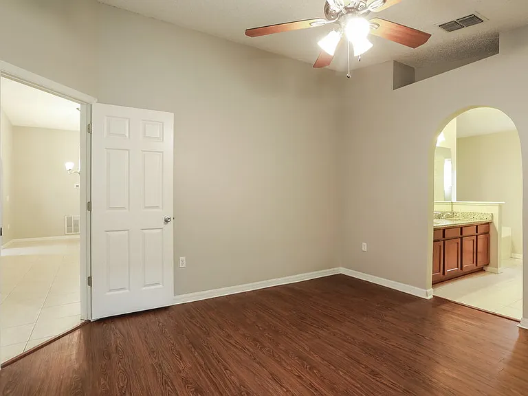 7390 Overland Park Blvd — Photo 11