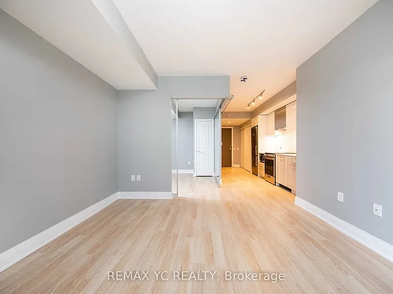 251 Jarvis St #806 — Photo 11