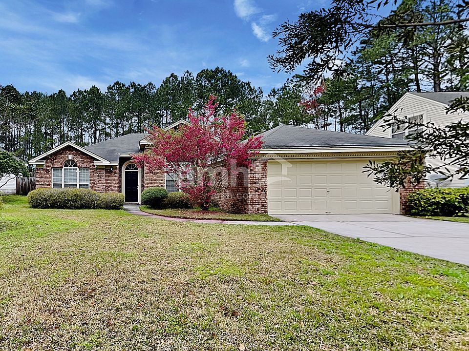 1st image of 401 Shady Hill Cir