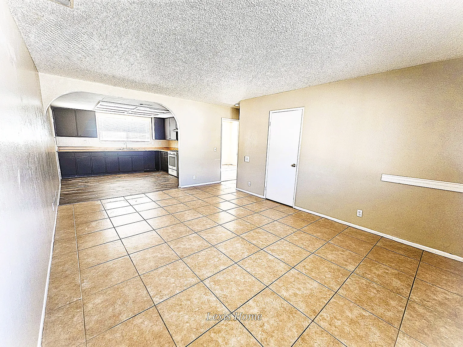 2 bed, 868 sqft, $1,395 — Photo 2