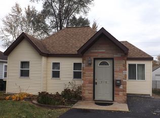 410 Kenwood Dr, Round Lake Park, IL