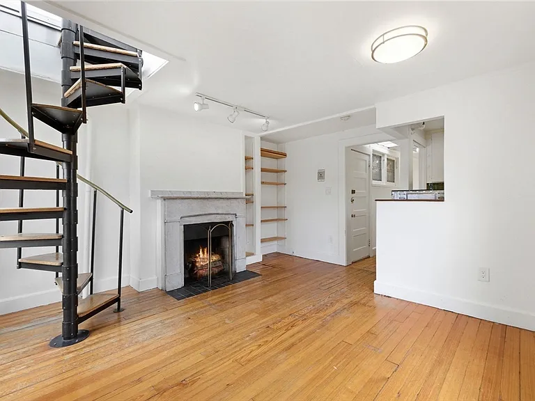 49 Brimmer St #9 — Photo 3