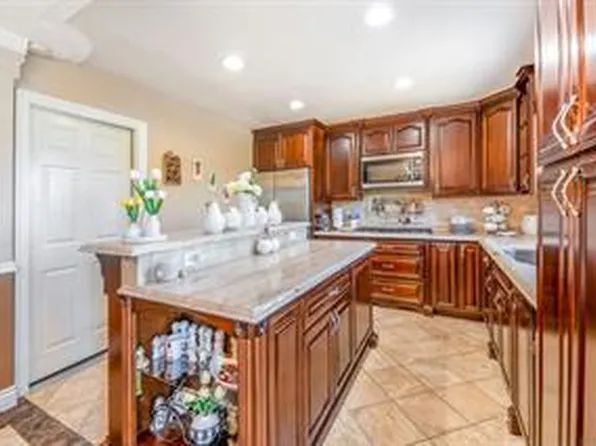 2293 Pruneridge Ave, Santa Clara, CA 95050