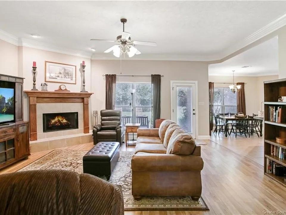 5723 W Kayleigh Ln