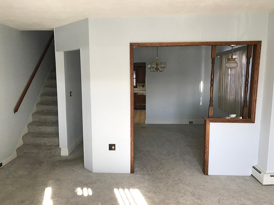 2nd image of 319 Cherry St