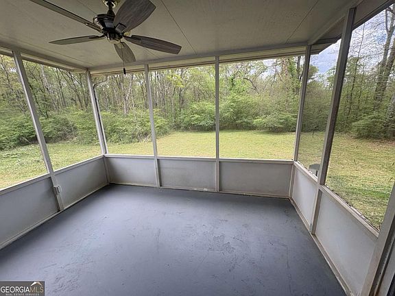 2nd image of 1640 Riverchase Cir NE