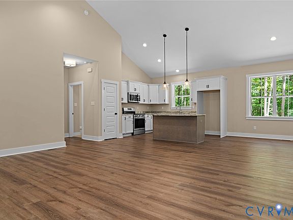 4th image of 674 Briery Way Rd