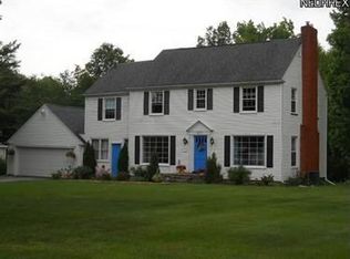 607 Mansell Dr, Youngstown, OH