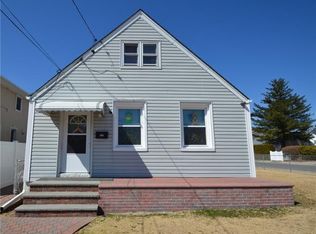 255 Euston Rd S, Garden City, NY 11530