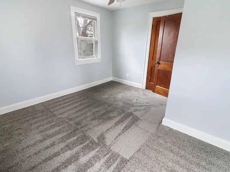 635 S Eureka Ave — Photo 12