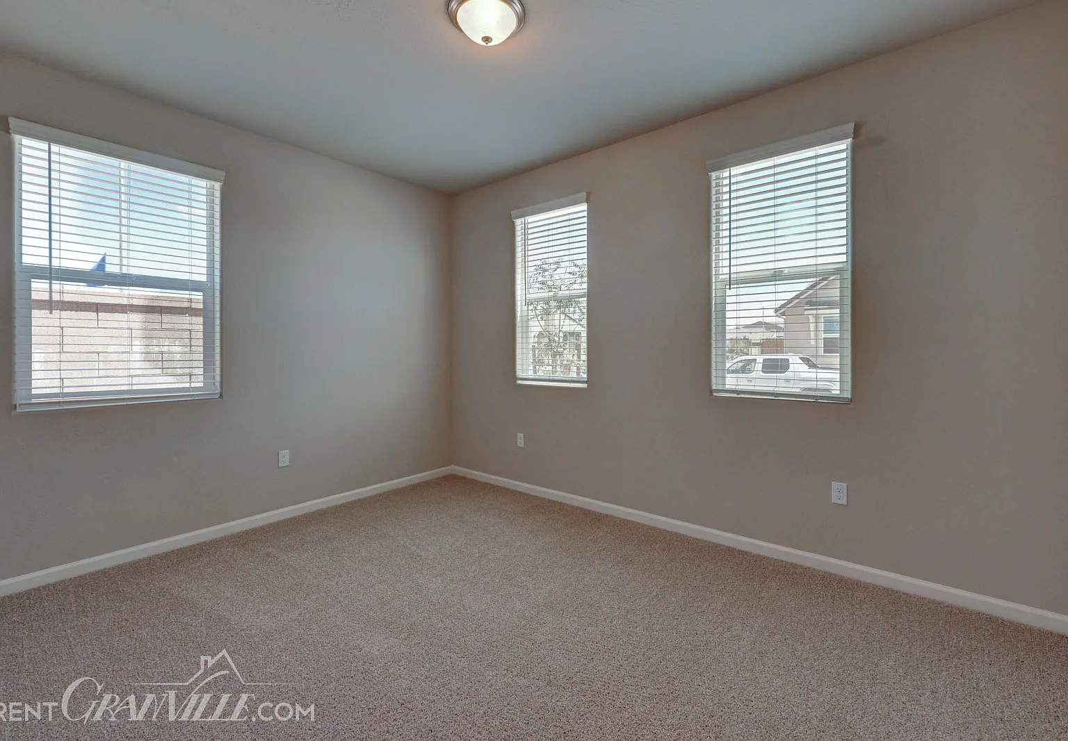3 bed, 1887 sqft, $3,025 — Photo 3