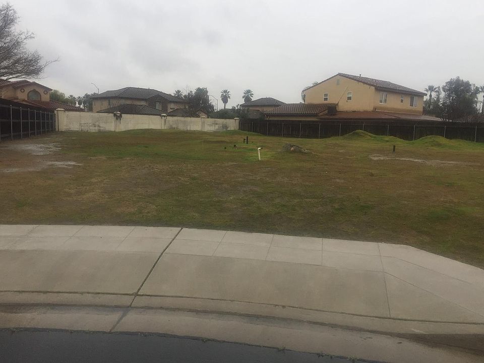 1st image of 3045 W Tuolumne St