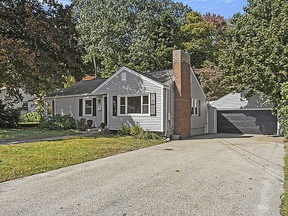 2nd image of 29 Woodway Dr