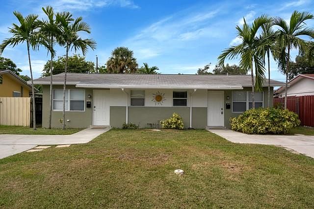 1st image of 105 SW 30th St #1015