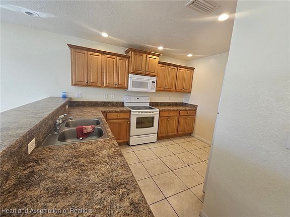 5th image of 121 Madrid Dr #123-125-127