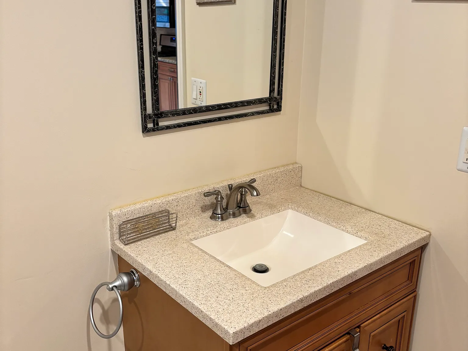 1 bed, 1000 sqft, $2,200 — Photo 4