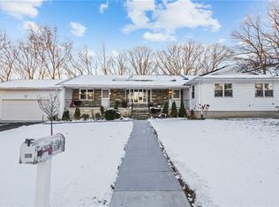 110 Grand View Ave, Johnston, RI 02919