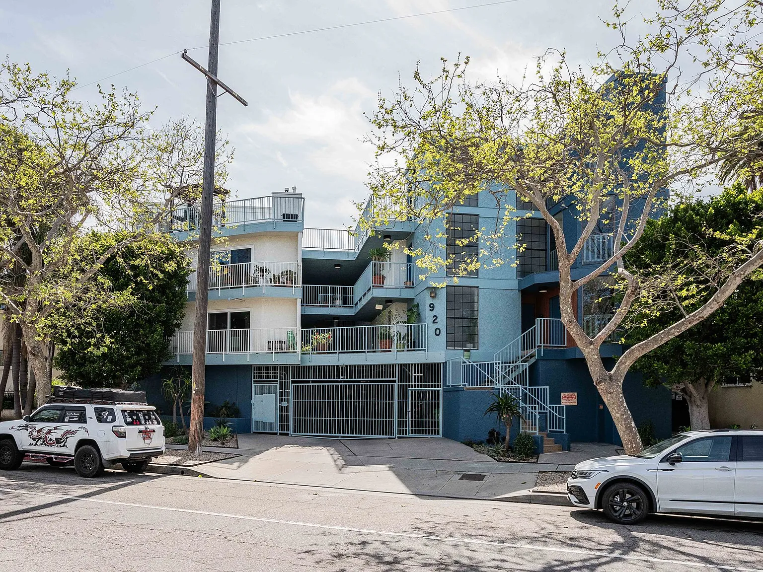 920 Venice Blvd — Photo 2