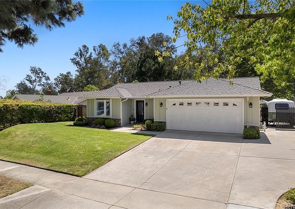 1st image of 3621 Bayberry Dr
