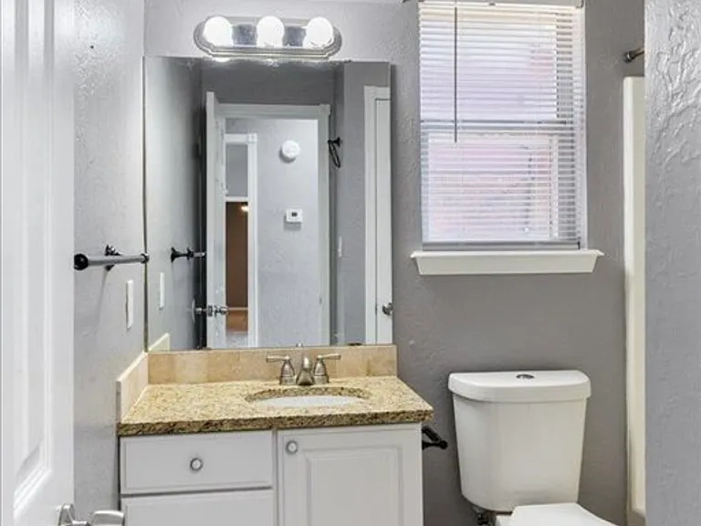 4303 SW Wolf St — Photo 19