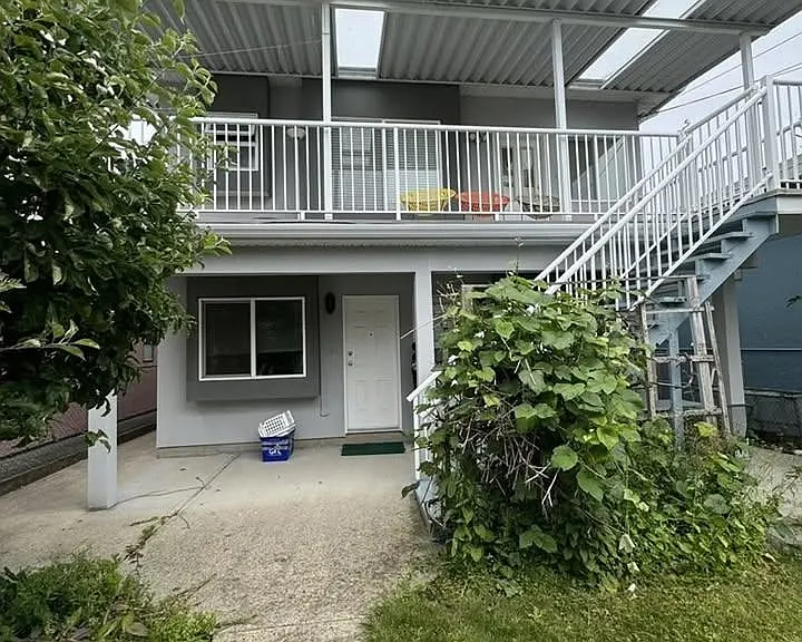 6300 Prince Albert St — Photo 1