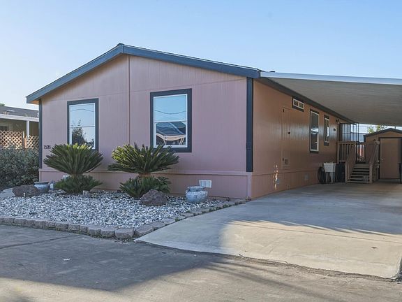 2nd image of 1505 La Perla Dr