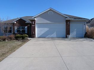 2120 Glen Oaks Dr, Coralville, IA 52241