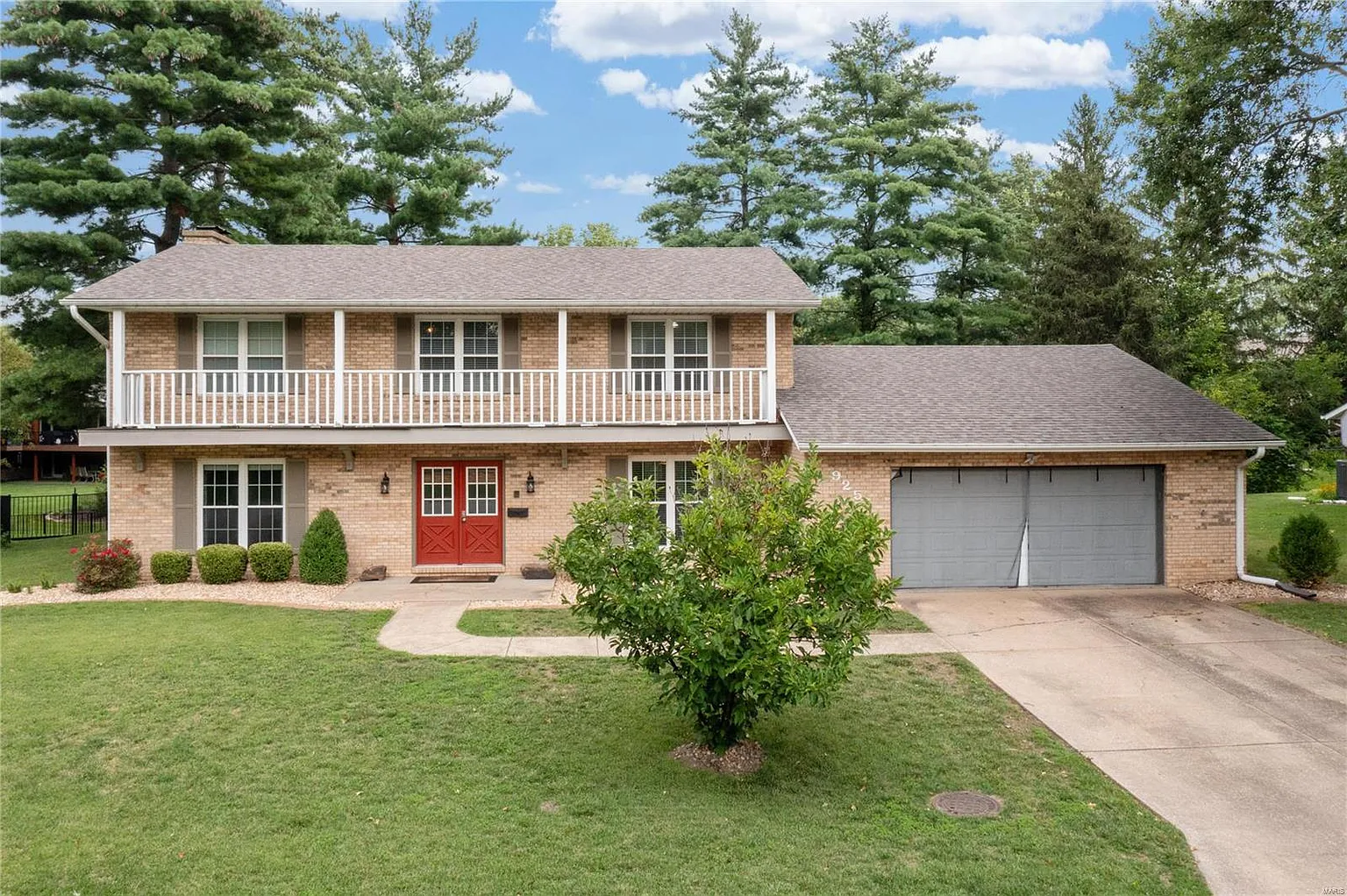 925 Reiss Rd photo 1
