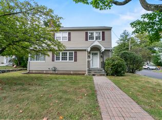 36 Holcomb Ave, Stamford, CT 06906