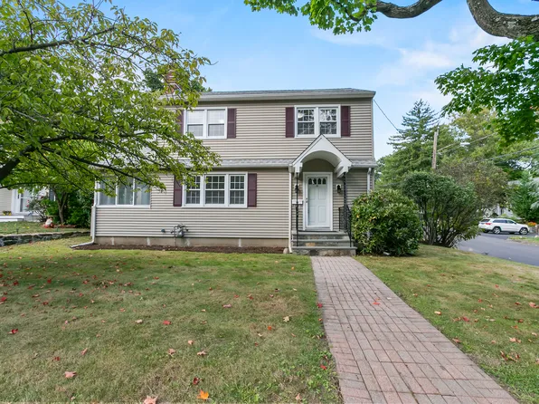36 Holcomb Avenue, Stamford, CT 06906